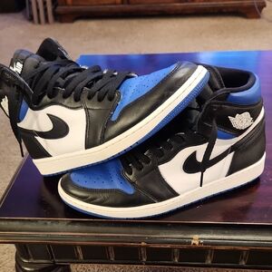 Air Jordan 1 OG High "Royal Toe" Sneakers Black and Blue